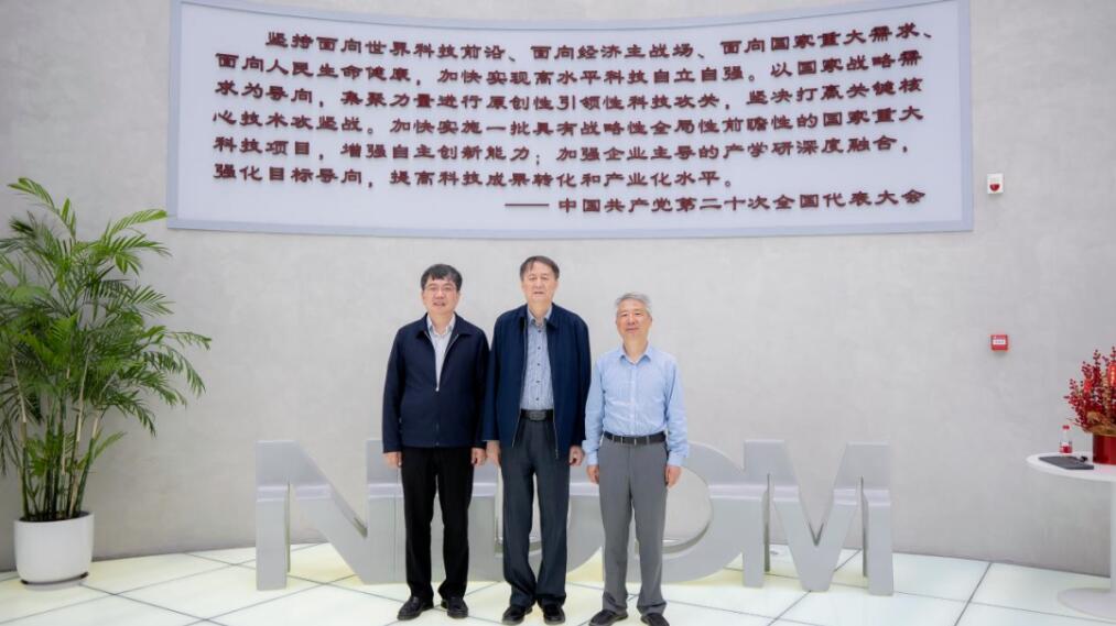 ЇƌW(xu)ԺݶԺʿͨW(xu)÷ѩɽڵL(fng)KʡֻO